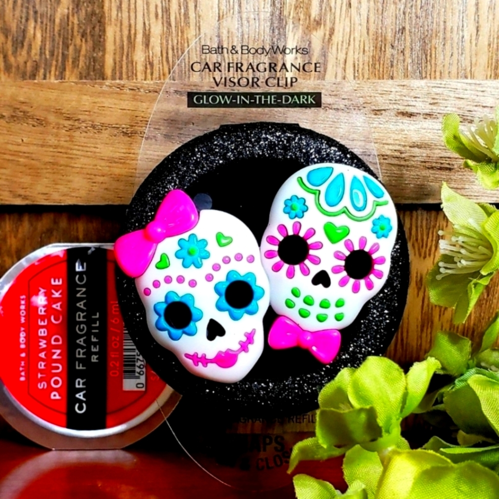 B&BW Glow In The Dark Halloween Sugar Skulls Car Vent Clip (Very Rare & HTF)
